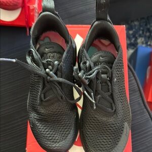 Nike Black Sneakers with Breathable Mesh and Cushioned Midsole